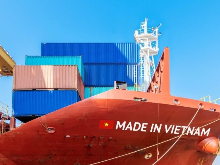 ベトナム産の貨物船の画像